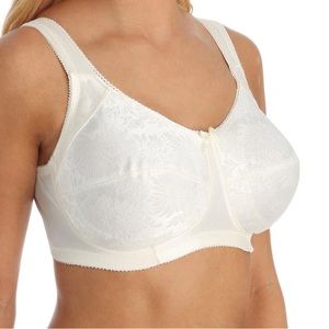 Aviana Plus 52E 52F Ivory Bra model 2353 Softcup no wires underwire soft lace